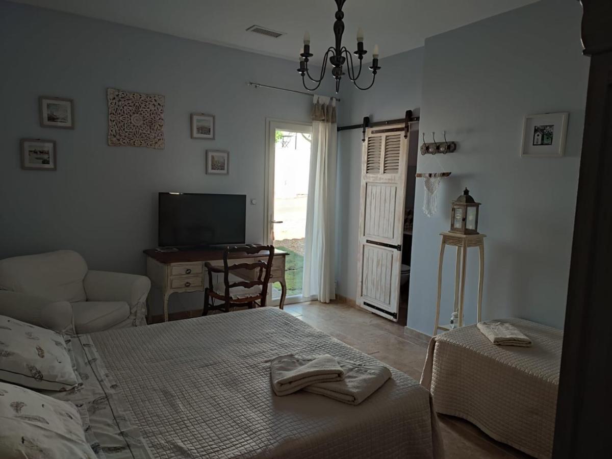 Bed and Breakfast Les Olivades Magalas Экстерьер фото